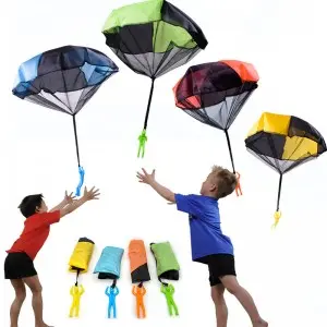 Children Outdoor Free Flying Sky Diving Toy Watching Landing Toy Jump-sack Hand Throwing Soldier Parachute Toys for Kids